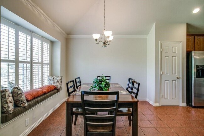 Foto del edificio - 9616 Pepperwood Trail