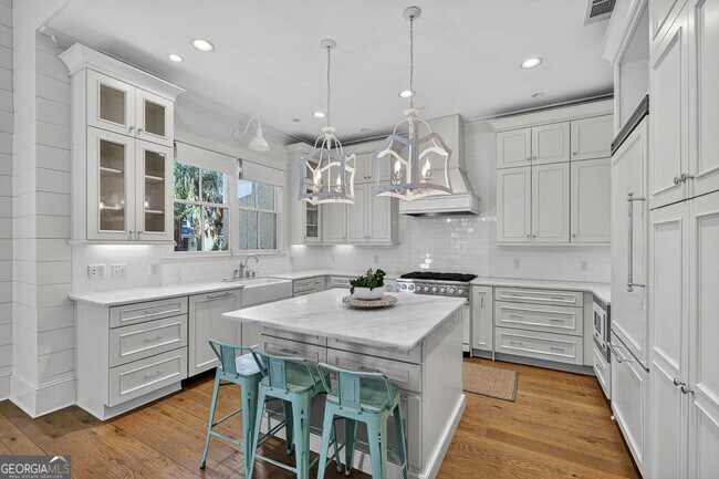 Foto del edificio - 1030 Village Oaks Ln