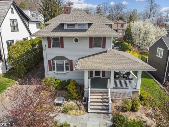 Building Photo - 125 Cypress St