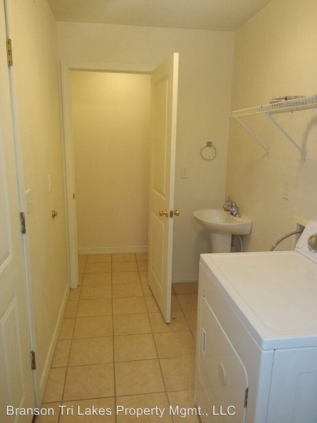 Building Photo - 1292 Hillcrest Pl