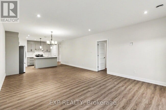 Building Photo - 1137 Montblanc Cres