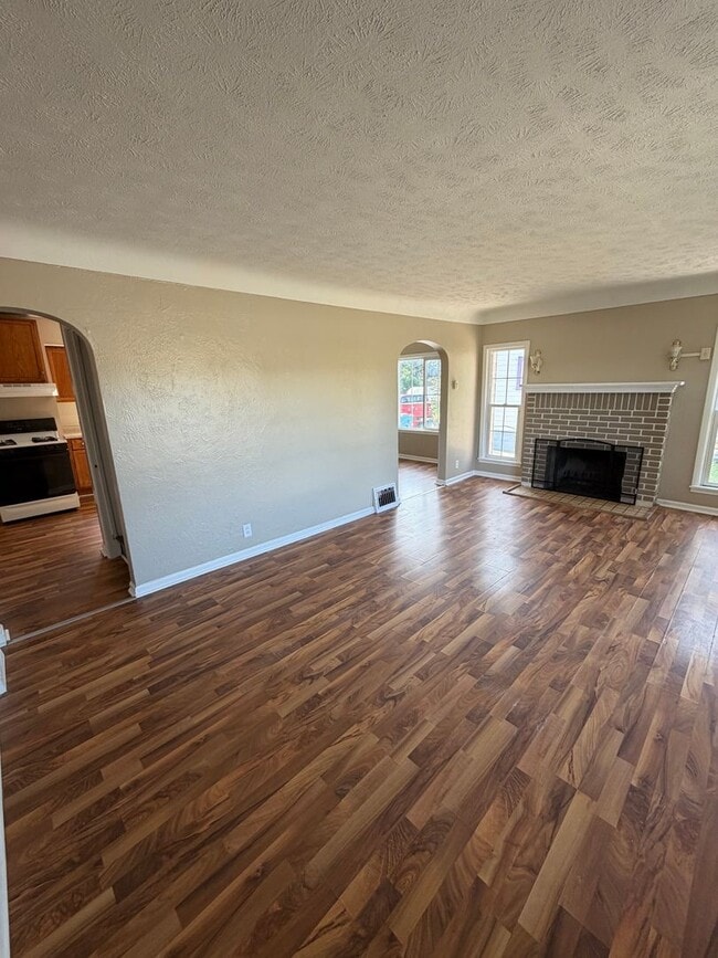Foto del edificio - 137 Highland Ave