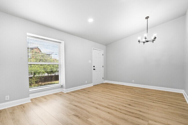 Foto del edificio - 4949 Hamilton Wolfe Rd