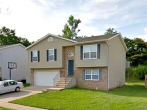Building Photo - 363 Sweetwater Ln