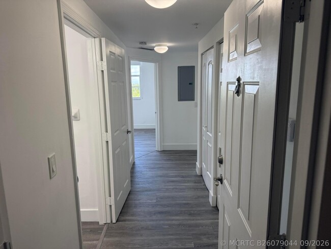 Foto del edificio - 215 SW 42nd Ave