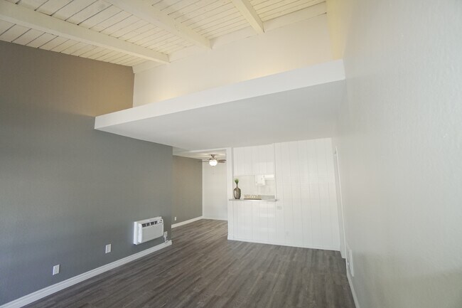 1 habitación - Pinewood Apartments