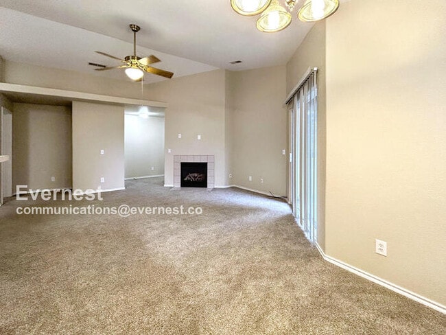 Building Photo - 3732 Riviera Grove