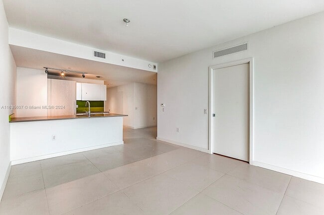 Foto del edificio - 501 NE 31st St