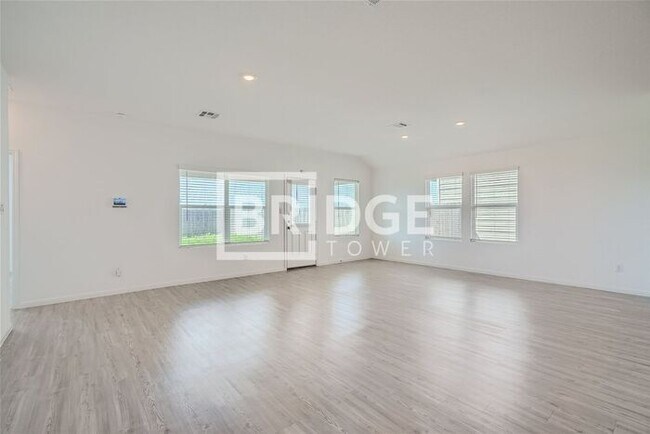 Building Photo - 1244 Treehouse Lane New Braunfels, TX 78130