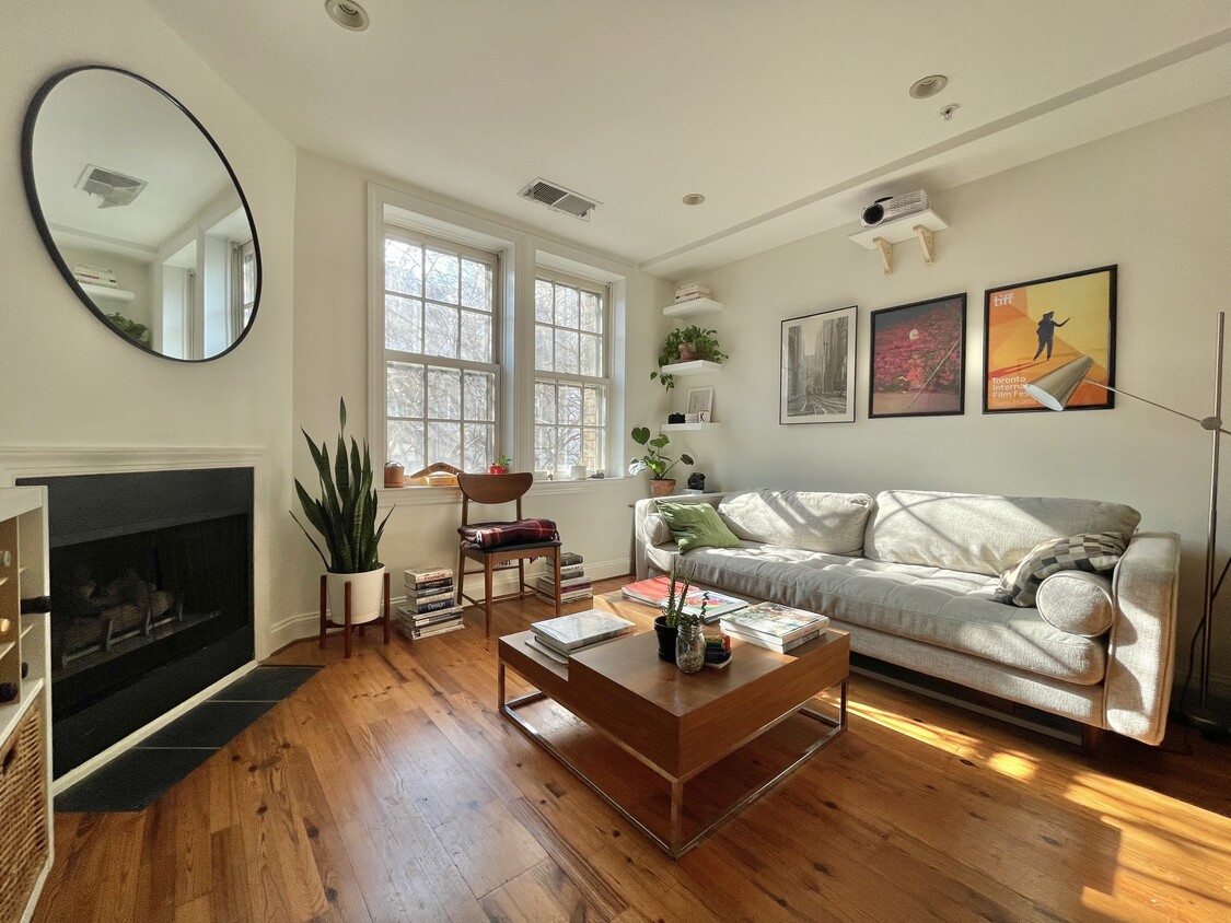 Primary Photo - 1731 Willard St NW