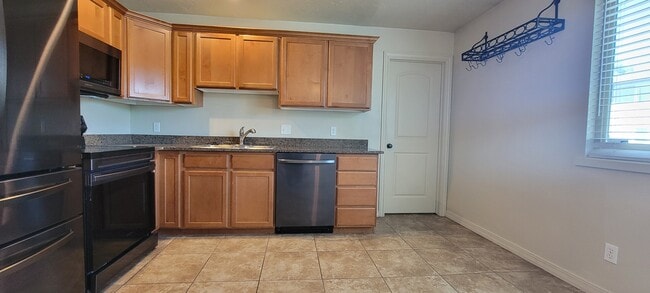 Building Photo - 891 Bristle Pine Pl