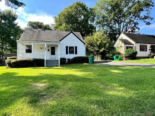 Foto del edificio - Awesome 3 Bedroom House in Near West End A...