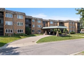 Building Photo - 3200 Virginia Ave S