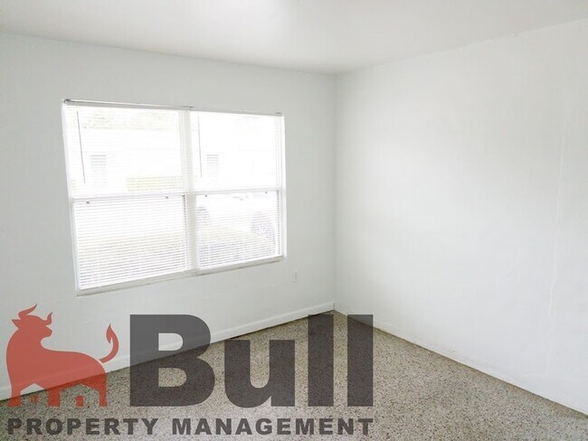 Foto del edificio - 439 Ruffel St