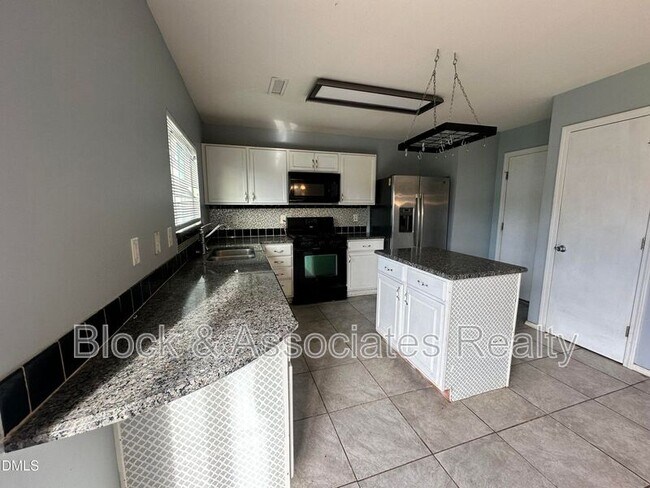 Foto del edificio - 502 Kerriann Ln