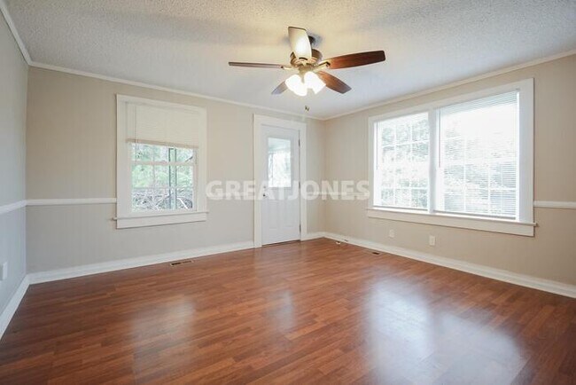 Building Photo - 115 N Cleveland Dr