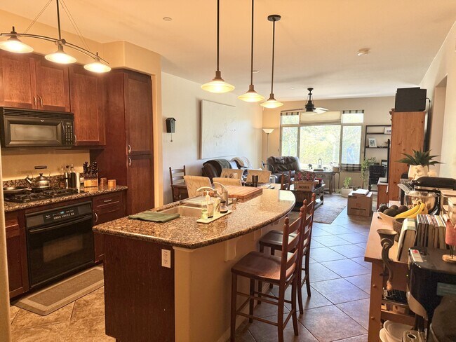 Foto del edificio - 8355 Station Village Ln