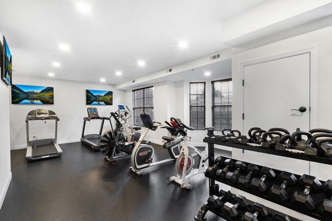 Interior Photo - Columbia Court