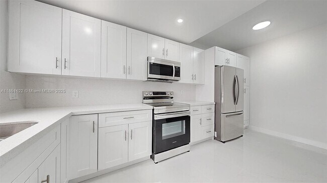 Foto del edificio - 917 SW 135th Ct