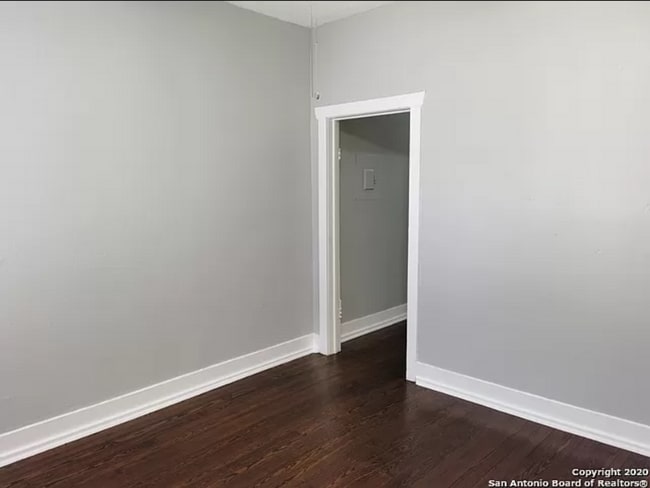 Building Photo - 428 Dunning Ave