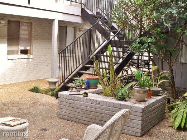 Primary Photo - 4200 Avenue A