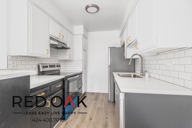 Foto del edificio - 2065 Rodney Dr