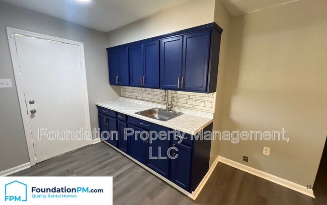 Building Photo - 520 Harahan Rd