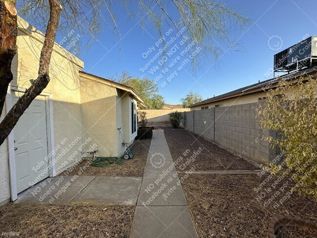 Foto del edificio - 2 br, 1 bath House - 4742 W Menadota Dr