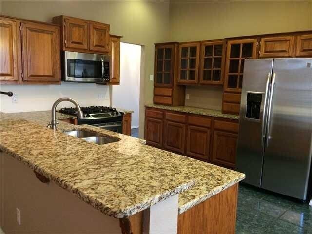 Building Photo - Great Home - Open Floor Plan - Storm Shelter