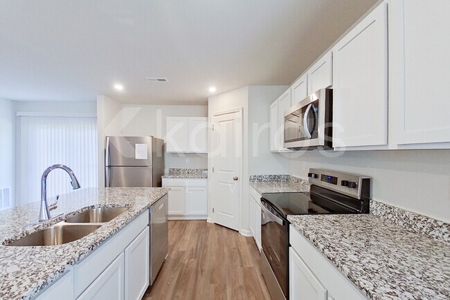 Building Photo - 308 Wild Deer Dr