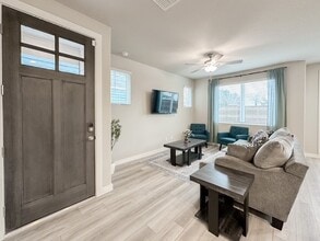 Building Photo - 9908 Storehouse Dr