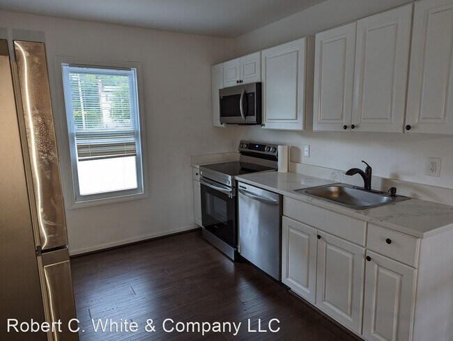 Building Photo - 3 br, 1 bath House - 409 Burr Street