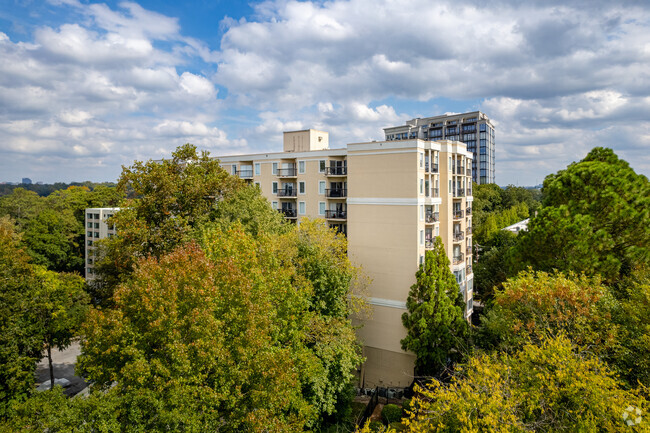 Building Photo - The Terraces At Peachtree