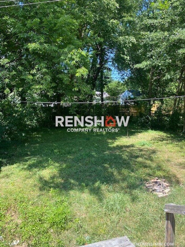 Foto del edificio - Classic 3/1 In Berclair Now Available For ...
