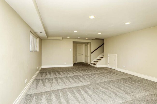 Foto del edificio - 35 Pamela Dr