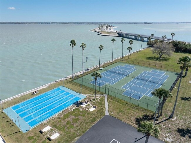 Foto del edificio - 8 Glencoe Pl