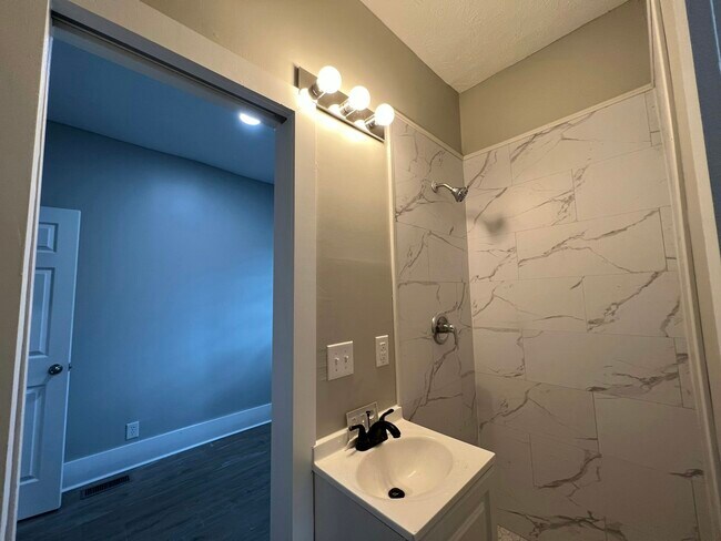 Foto del edificio - 3628 Birchwood Ave