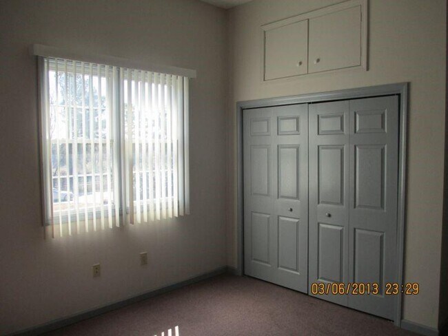 Foto del edificio - 501 Rochester Hwy