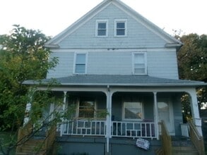 Building Photo - 17 Aurora St