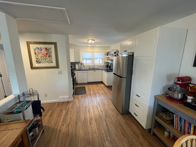 Foto del edificio - 1240 Cannon St