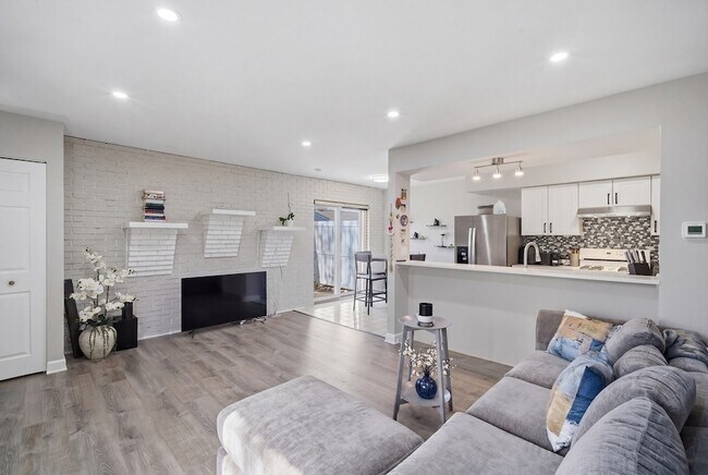 Foto del edificio - 1495 Cornell Ct