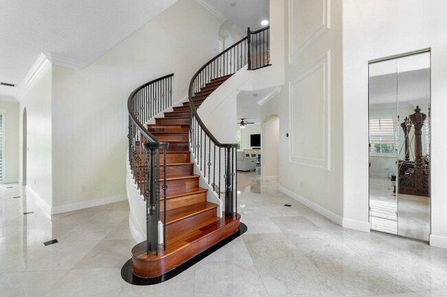 Building Photo - 9273 Delemar Ct