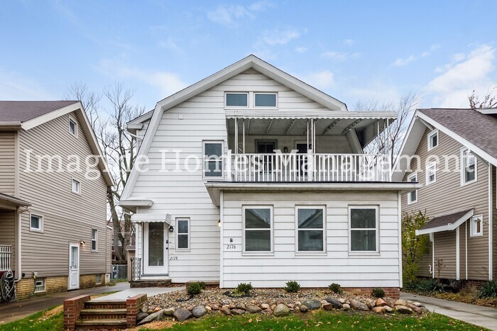 Foto principal - 2176 Glenbury Ave