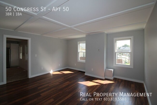 Building Photo - Renovated 3 Bedroom Apartment in Rochester !