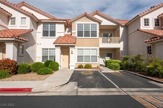 Building Photo - 8555 W Russell Rd