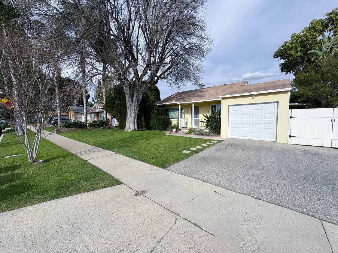 7316 Oakdale Ave, CA 91306 House Rental in CA