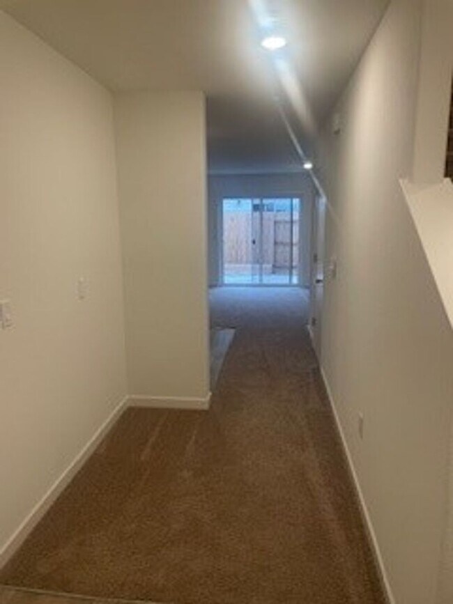 Foto del edificio - Brand New Townhouse for Rent