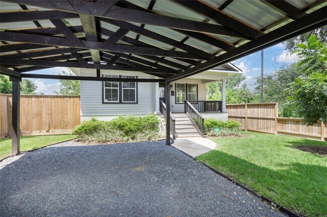 Foto del edificio - 1102 Bingham St