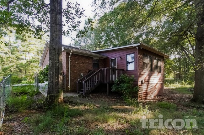 Building Photo - 110 Belair Trail