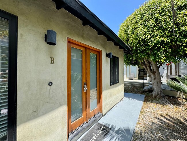 Foto del edificio - 330 4th Ave